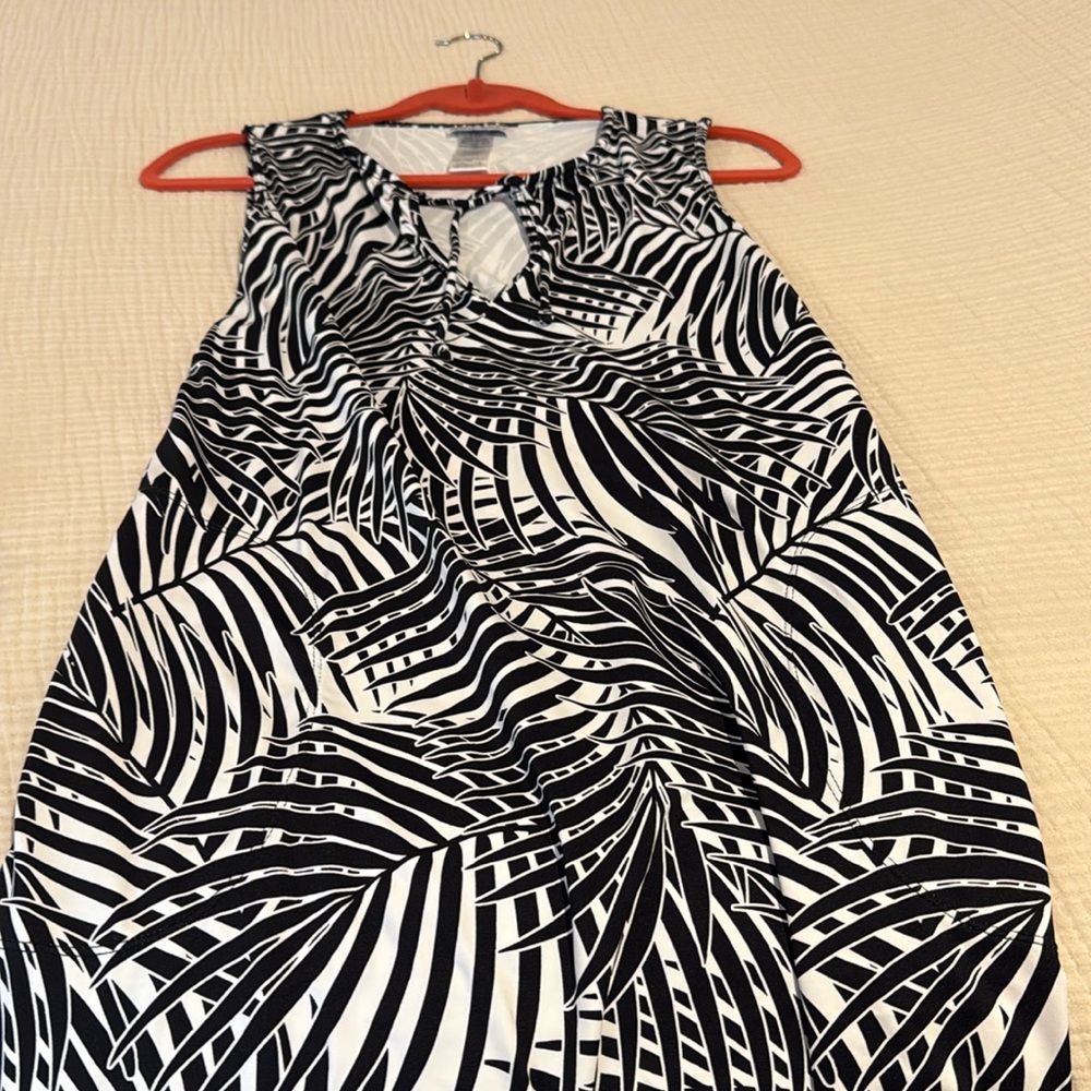 Sleeveless 92% nylon 8% spandex dress